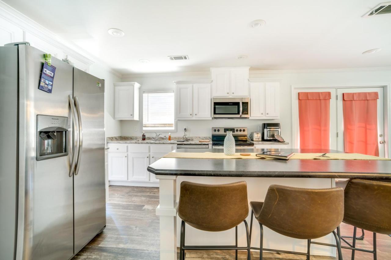 Charleston Home With Porch - 3 Mi To Folly Beach! Luaran gambar